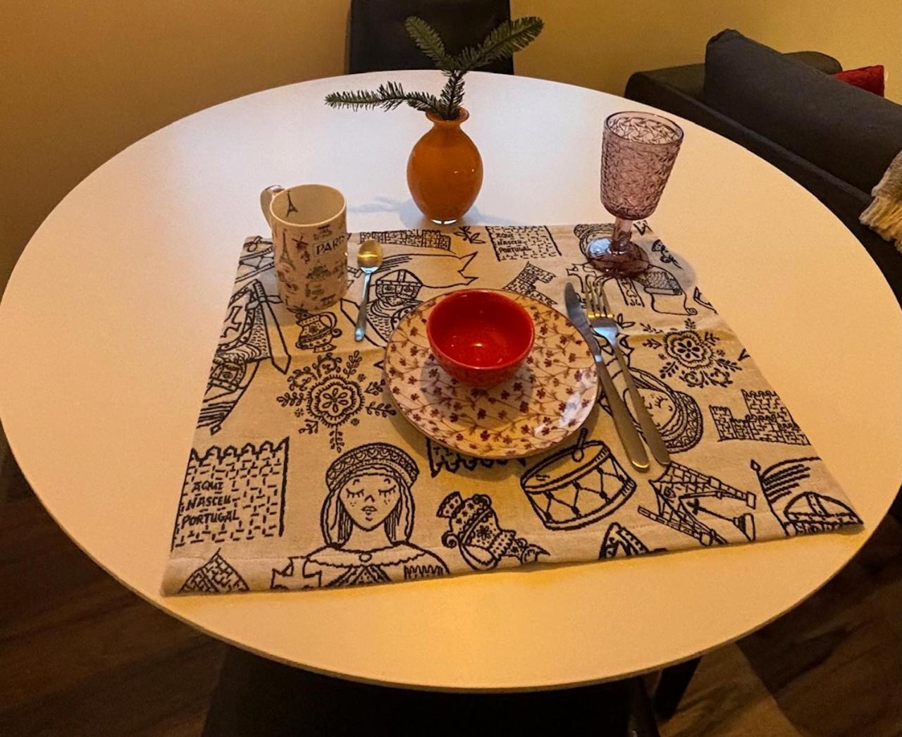 Three Little Birds -Redbird Apartment Guimaraes Luaran gambar
